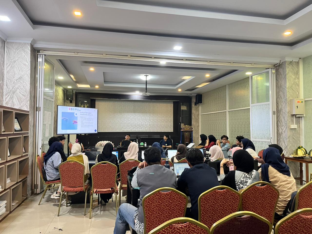 Prodi Kehutanan Unismuh Makassar Gelar Pelatihan Penulisan Ilmiah Berbasis AI, Targetkan Mahasiswa Segera Menyusun Proposal Skripsi