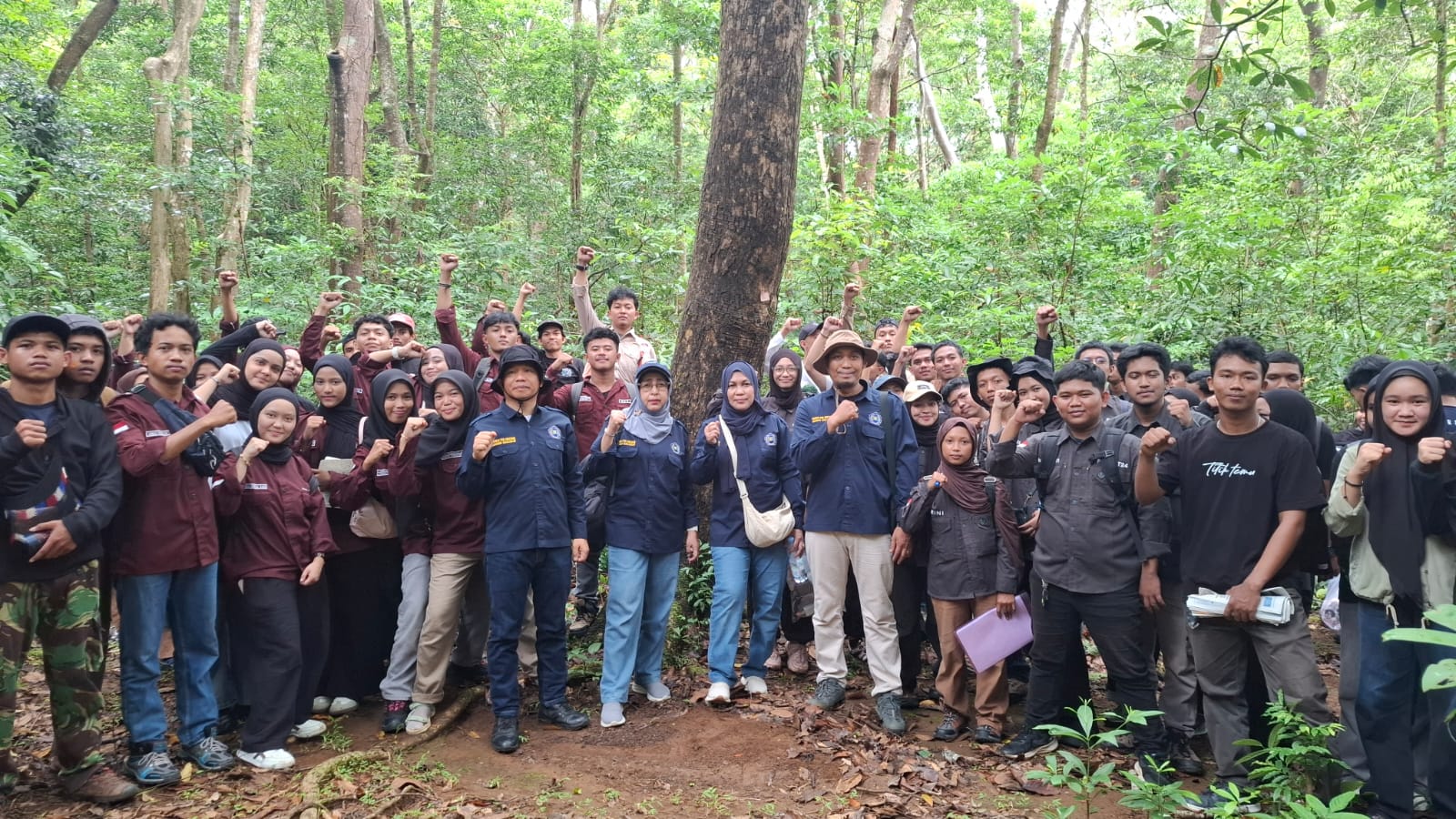 Ratusan Mahasiswa Kehutanan Unismuh Makassar Ikuti Praktek Lapang Terpadu di Hutan Pendidikan Barru